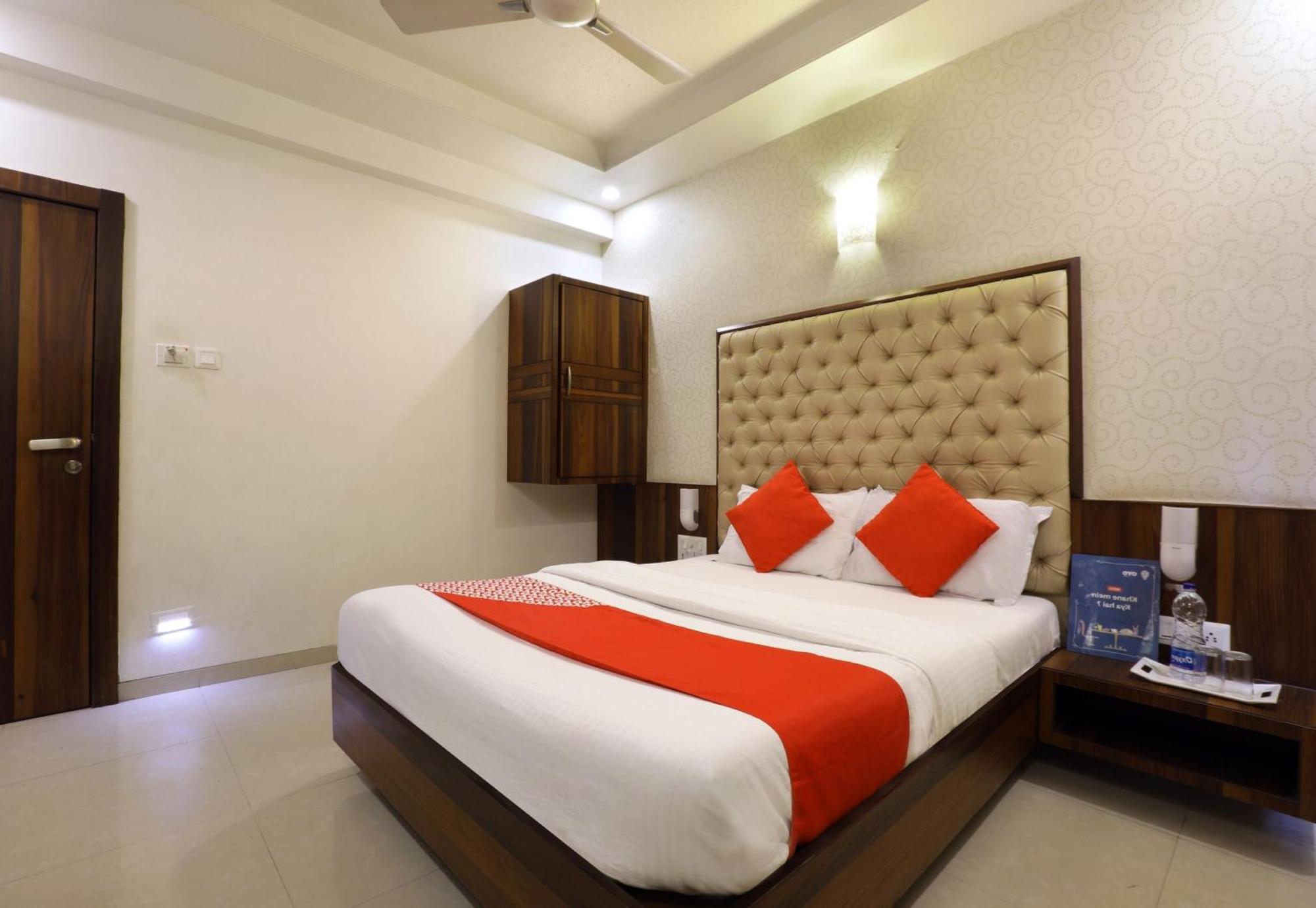 Collection O Satyan Inn Shirdi Esterno foto