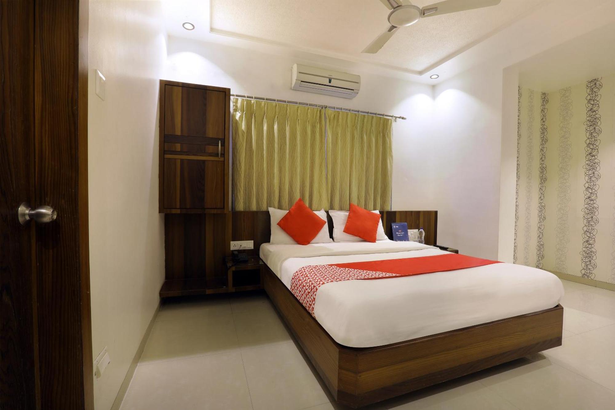 Collection O Satyan Inn Shirdi Esterno foto